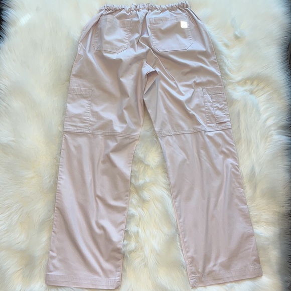 Pale Lavender Scrubs - Picture 5 of 6